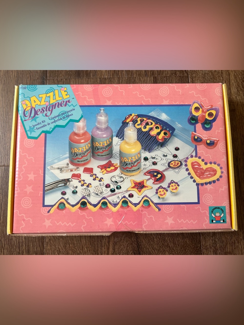 NIB Discovery Toys Dazzle Designer Vintage Jewelry Making Kit Puffy Paint 1994